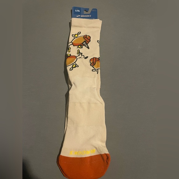 NWT Brooks Turkey Trot socks- size L/XL - Picture 2 of 5